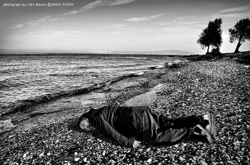 Ai Weiwein toisinto Aylan Kurdia esittävästä uutiskuvasta (2016)